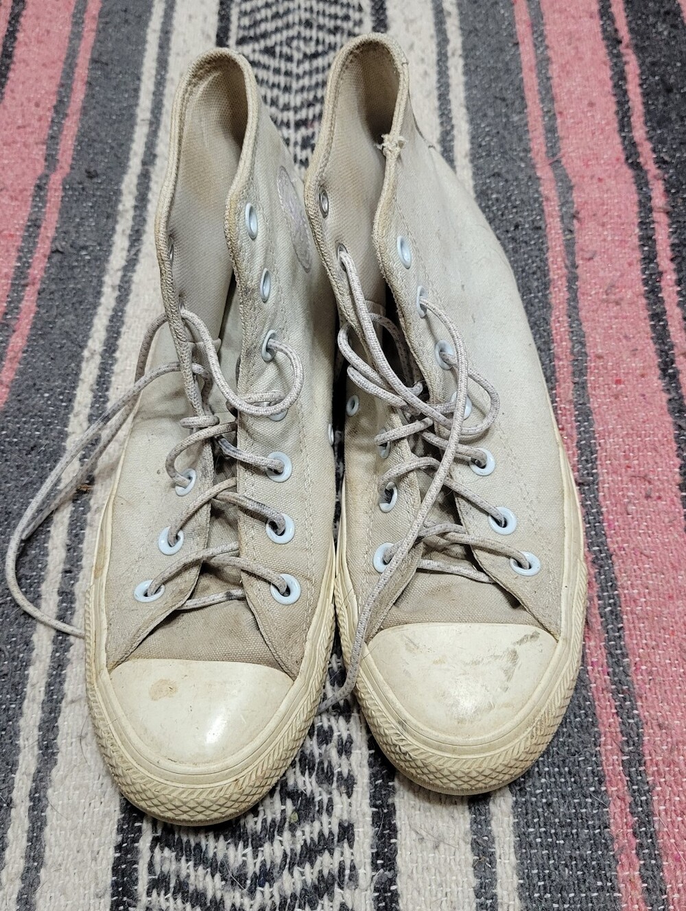 5/$15 well loved converse shoes